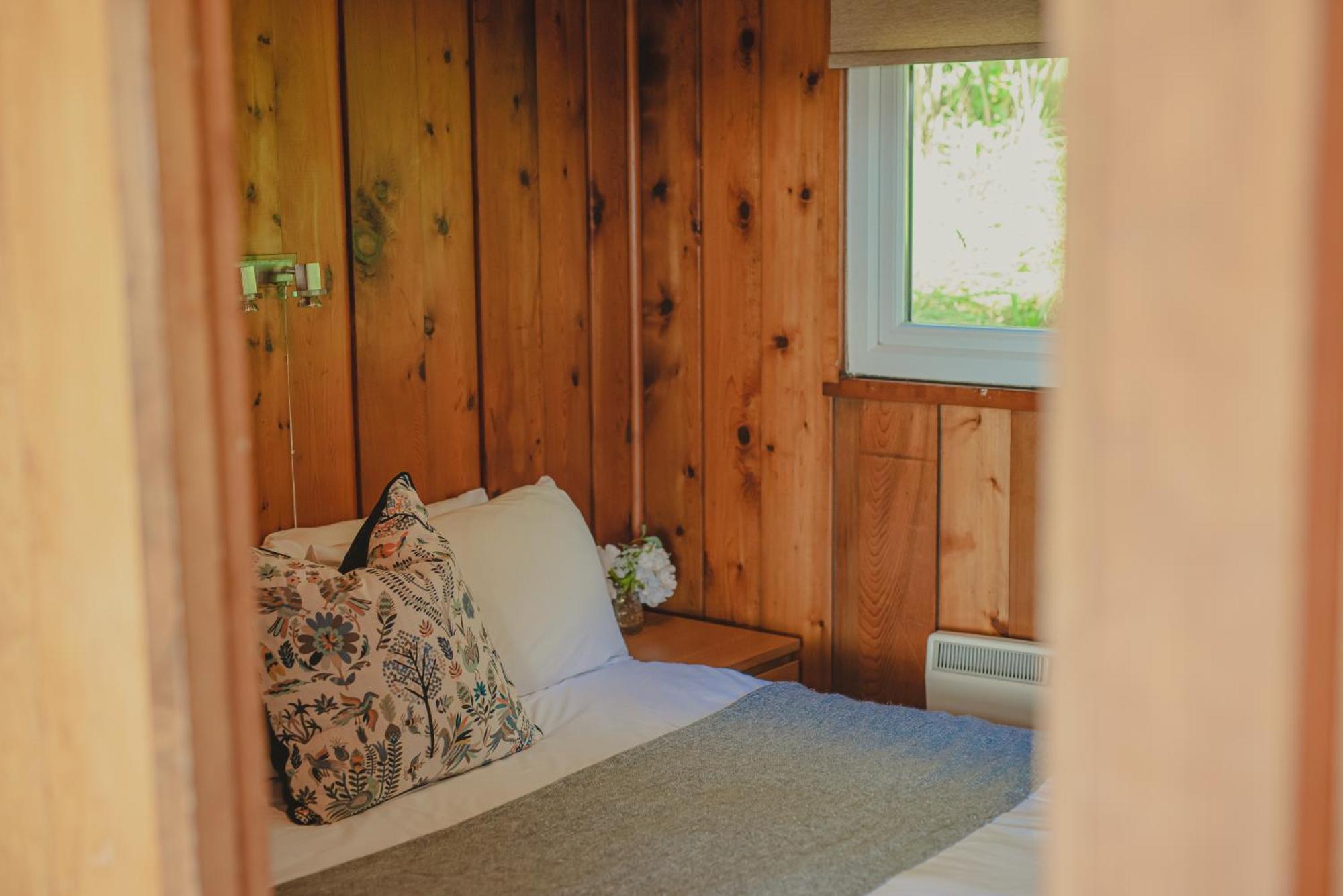 Timber Hill Self Catering Cedar Lodges Броуд Хейвън Екстериор снимка