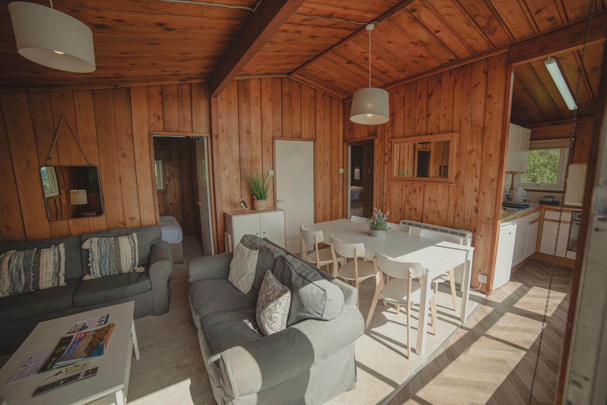 Timber Hill Self Catering Cedar Lodges Броуд Хейвън Екстериор снимка