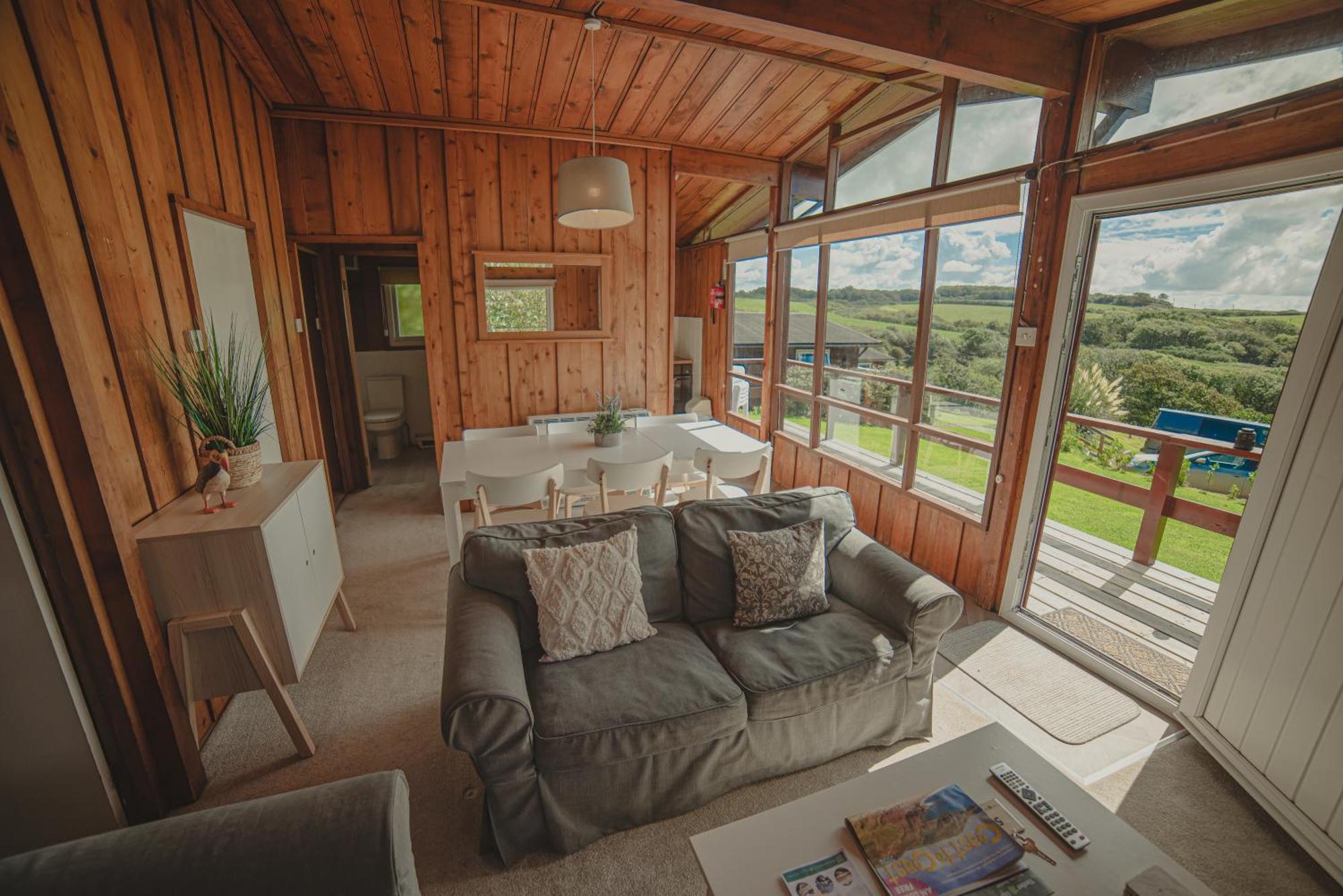 Timber Hill Self Catering Cedar Lodges Броуд Хейвън Екстериор снимка