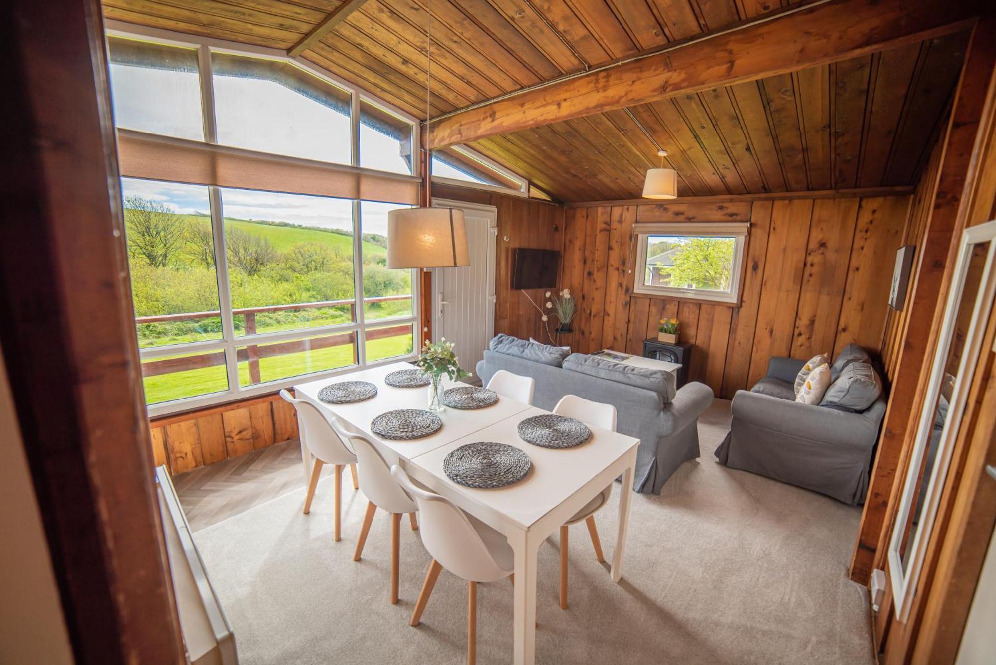 Timber Hill Self Catering Cedar Lodges Броуд Хейвън Екстериор снимка