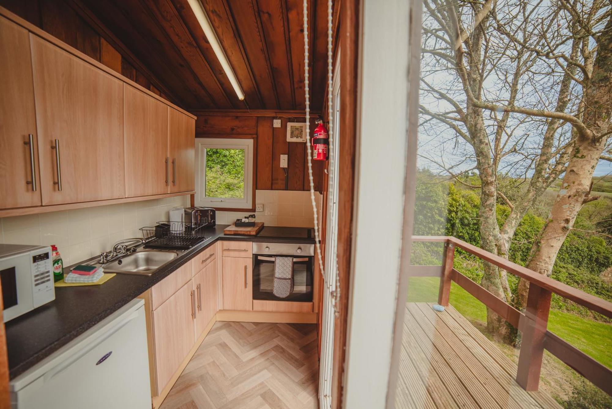Timber Hill Self Catering Cedar Lodges Броуд Хейвън Екстериор снимка