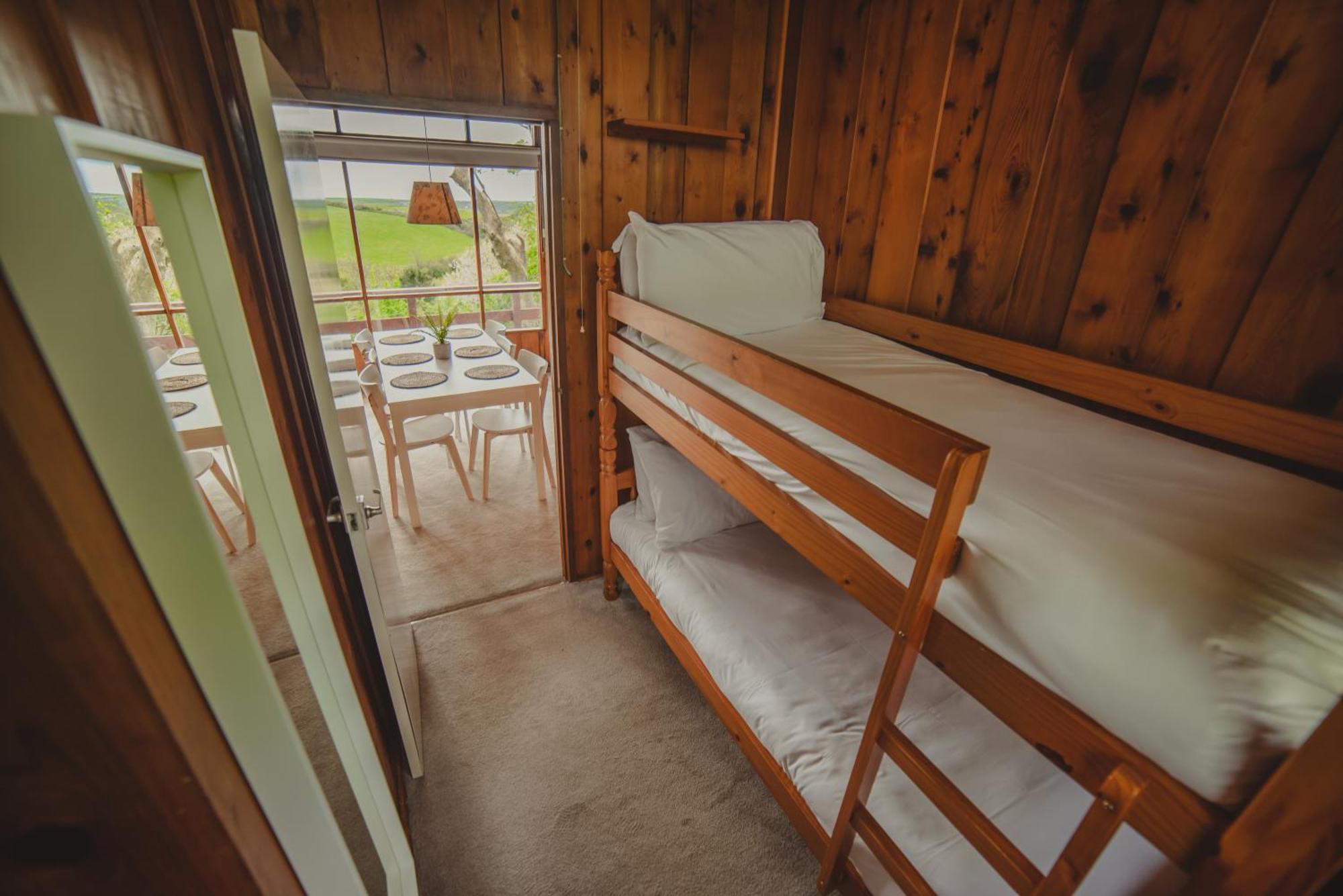 Timber Hill Self Catering Cedar Lodges Броуд Хейвън Екстериор снимка